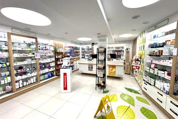 Equipo profesional de Farmacia Veiga en Avilés